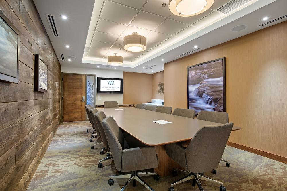Mountain View Inn & Suites Sundre المظهر الخارجي الصورة