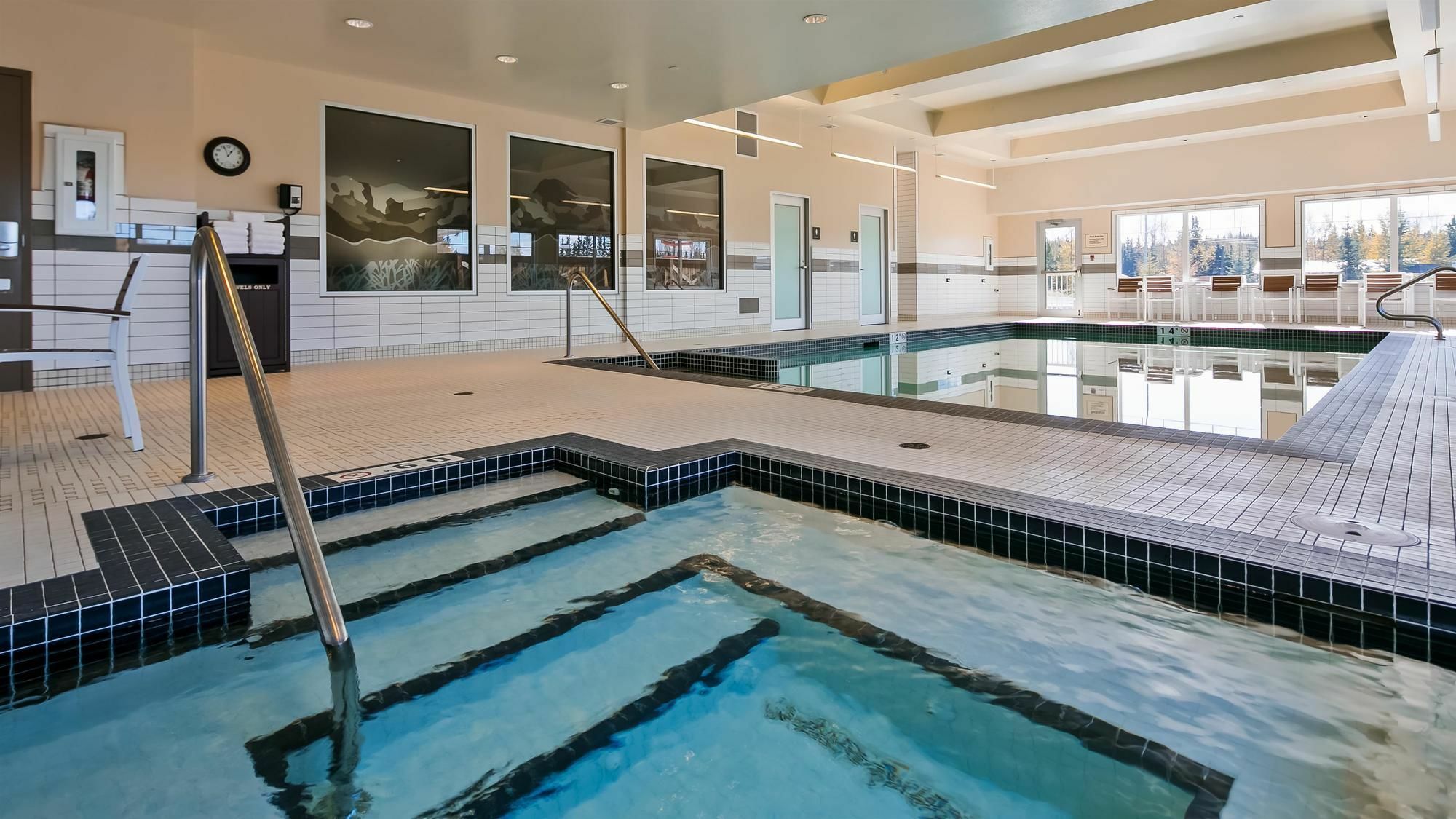 Mountain View Inn & Suites Sundre المظهر الخارجي الصورة