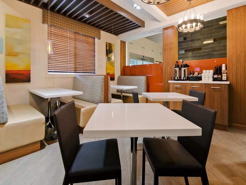 Mountain View Inn & Suites Sundre المظهر الخارجي الصورة